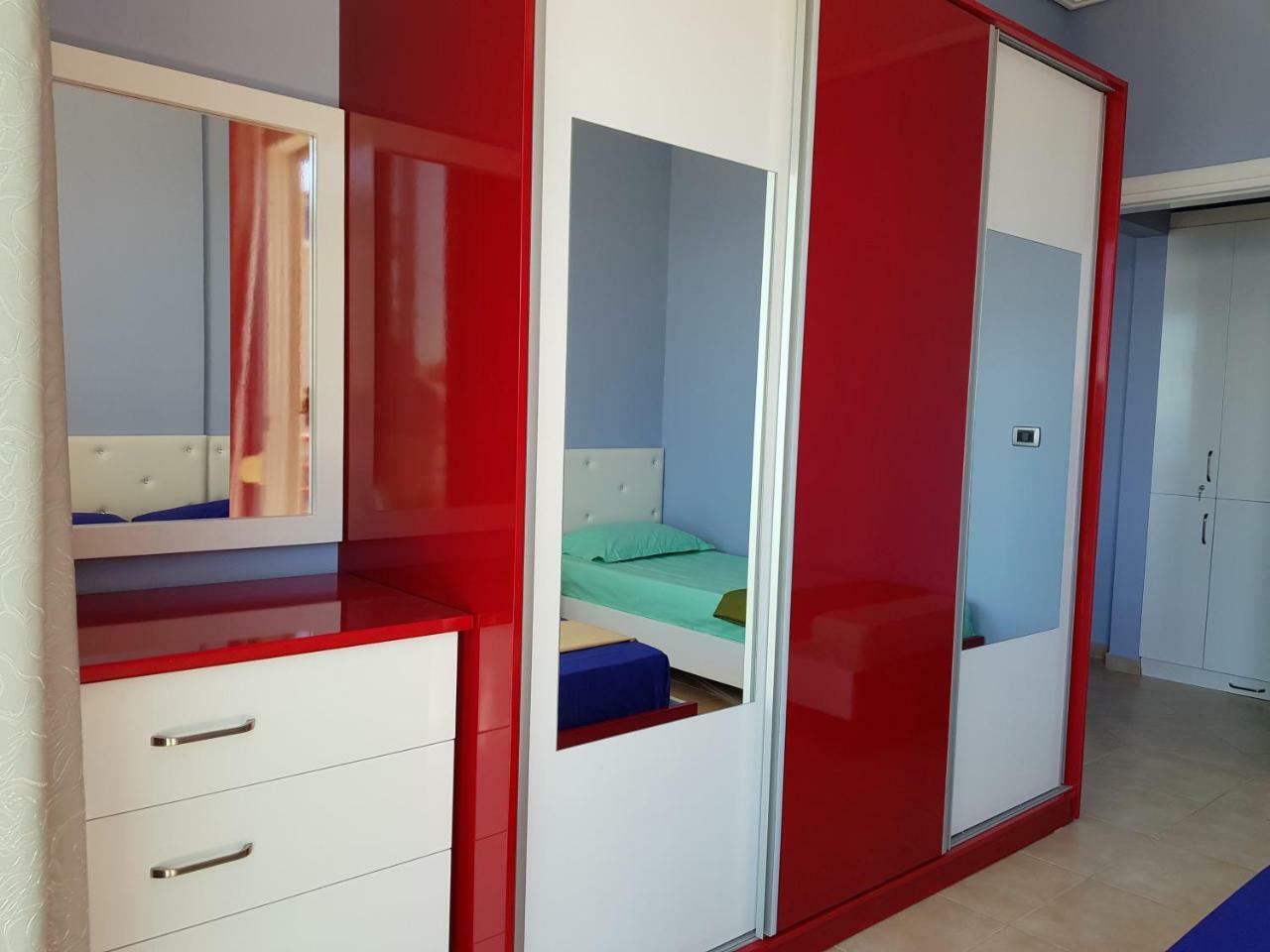 Apartment Of Beautiful Dreams Over The Sea Sarandë Exteriér fotografie