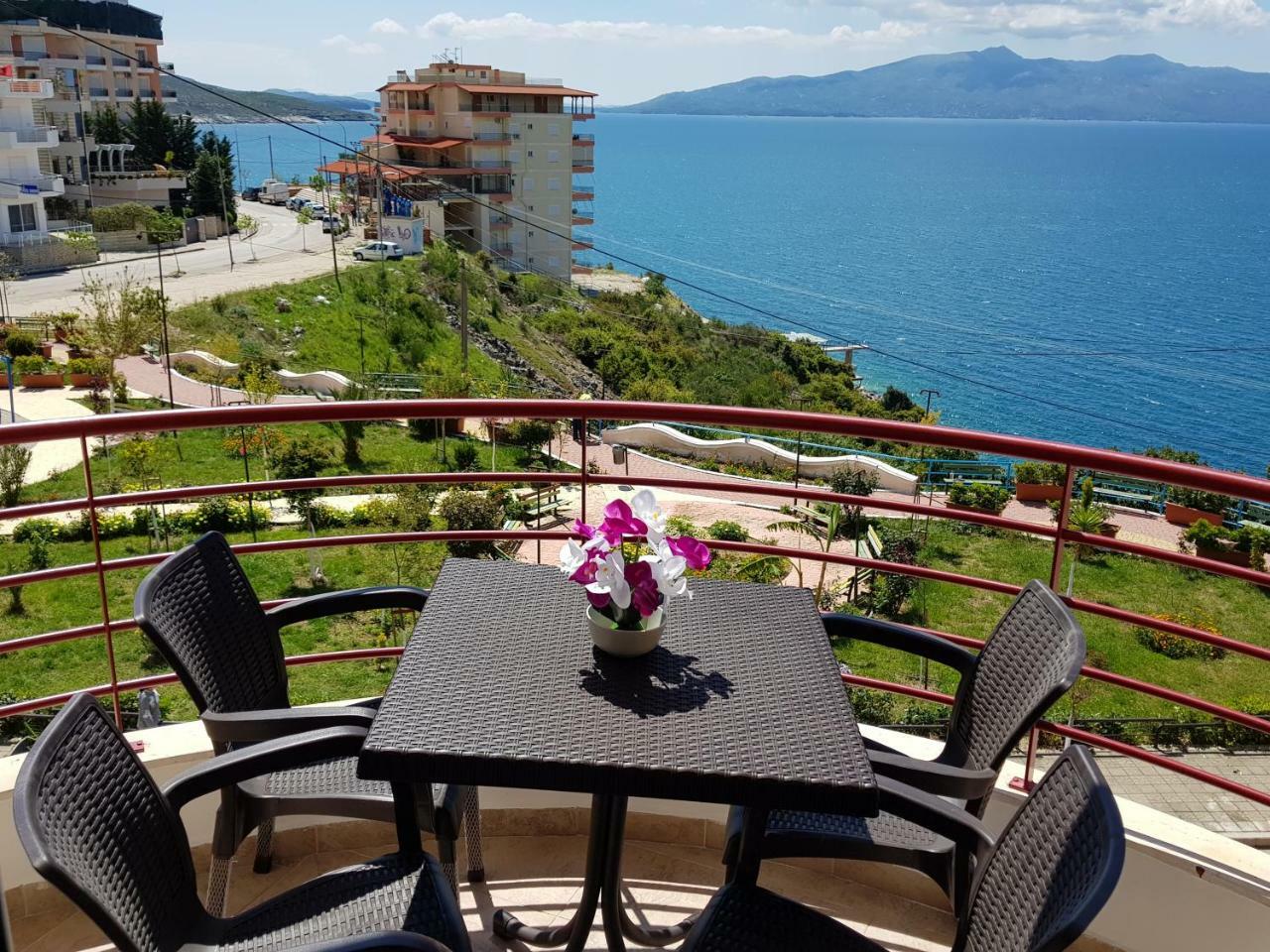 Apartment Of Beautiful Dreams Over The Sea Sarandë Exteriér fotografie
