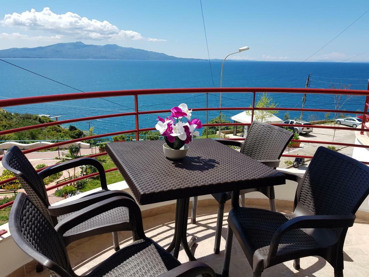 Apartment Of Beautiful Dreams Over The Sea Sarandë Exteriér fotografie