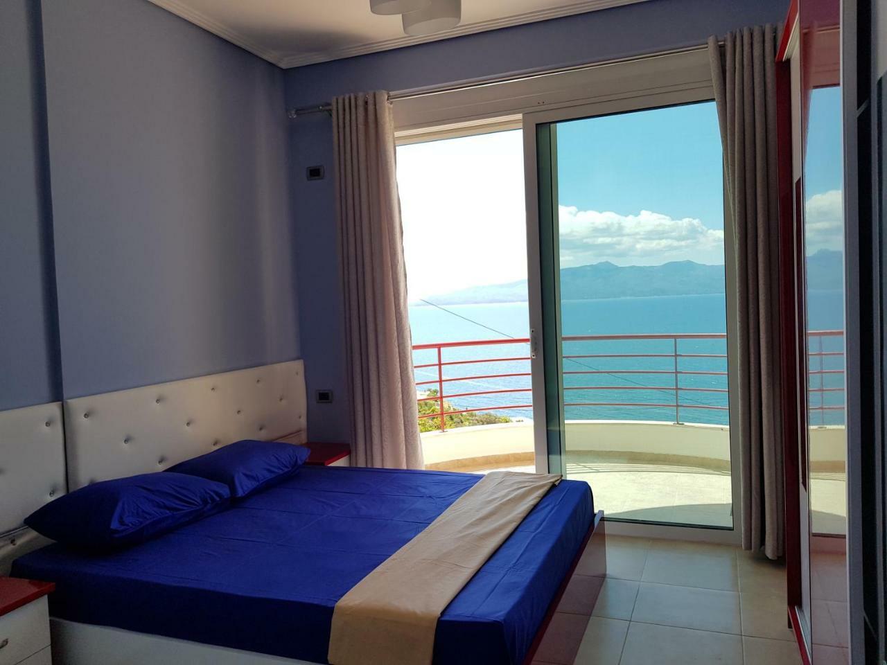 Apartment Of Beautiful Dreams Over The Sea Sarandë Exteriér fotografie